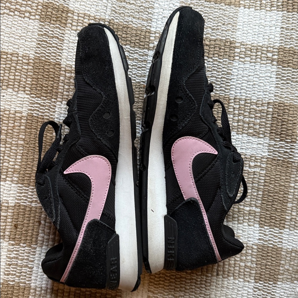 Nike Black and Pink Athletic Shoes